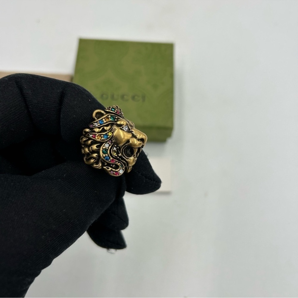 Women’s Gucci lion head motif multicolor Stone ring size 5 made in Italy - Picture 8 of 9